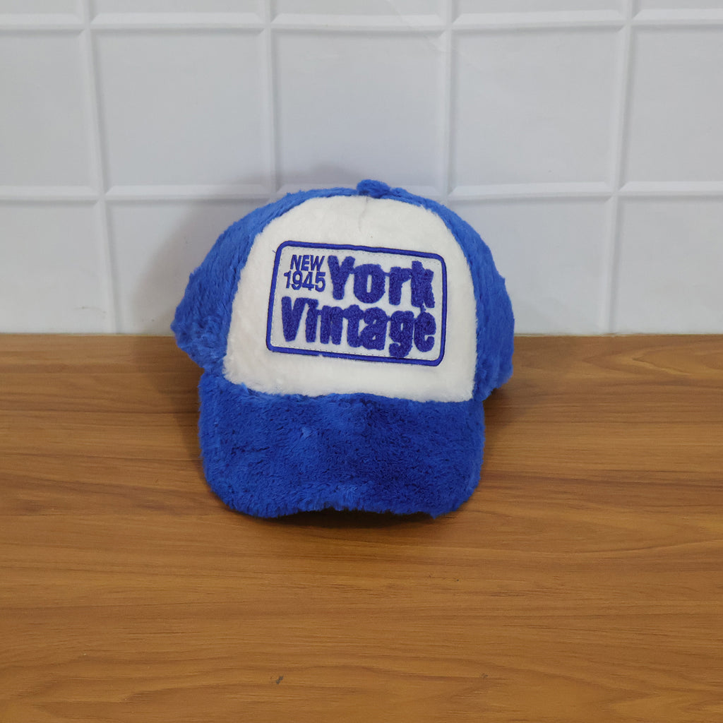 Trendy New York Vintage Style Winter Furry Cap (1 Pc)